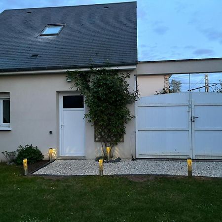Hotel Le 911 à Nazelles-Négron Extérieur photo