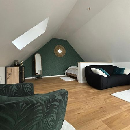 Hotel Le 911 à Nazelles-Négron Extérieur photo