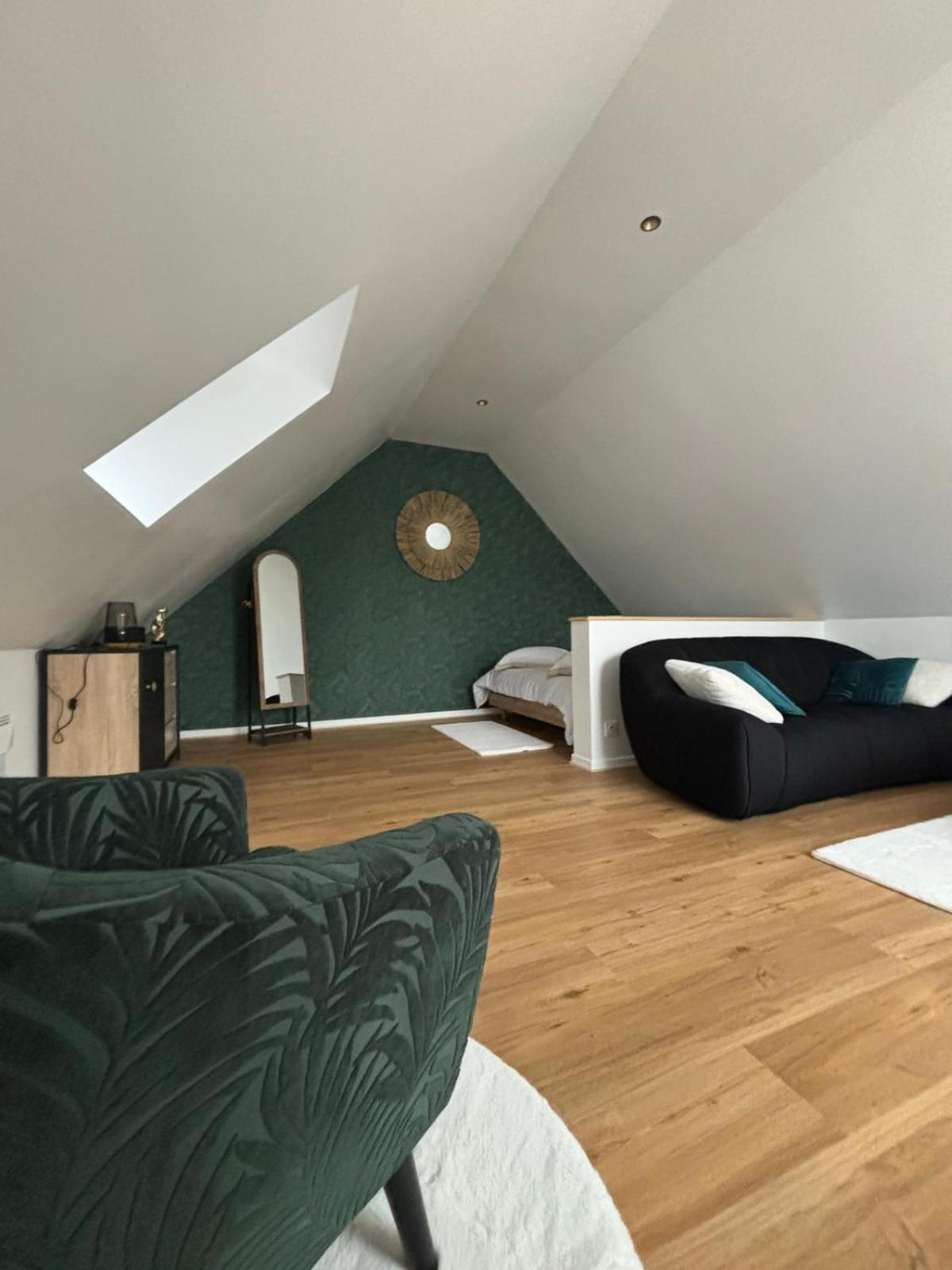 Hotel Le 911 à Nazelles-Négron Extérieur photo