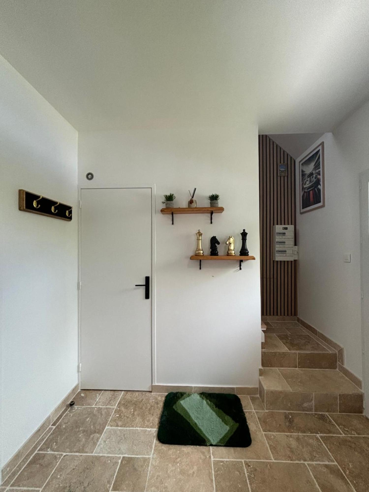 Hotel Le 911 à Nazelles-Négron Extérieur photo